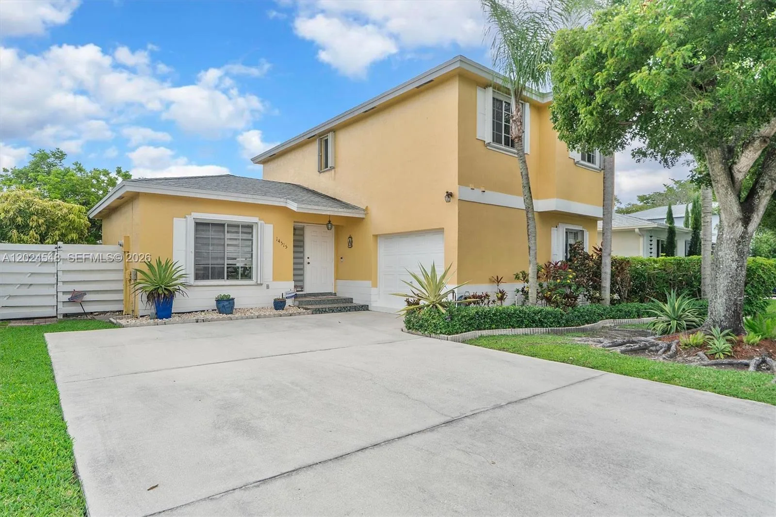 14515 SW 139th Ave Cir E, Miami, FL 33186