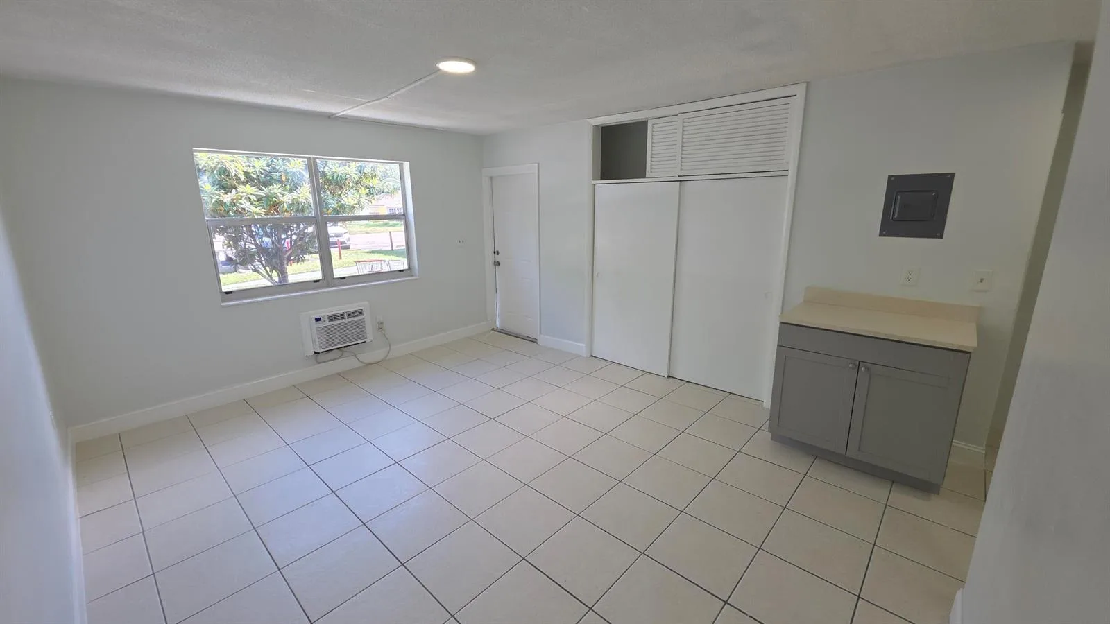 7311 VENETIAN Street # 6, Miramar, FL 33023 photo 3