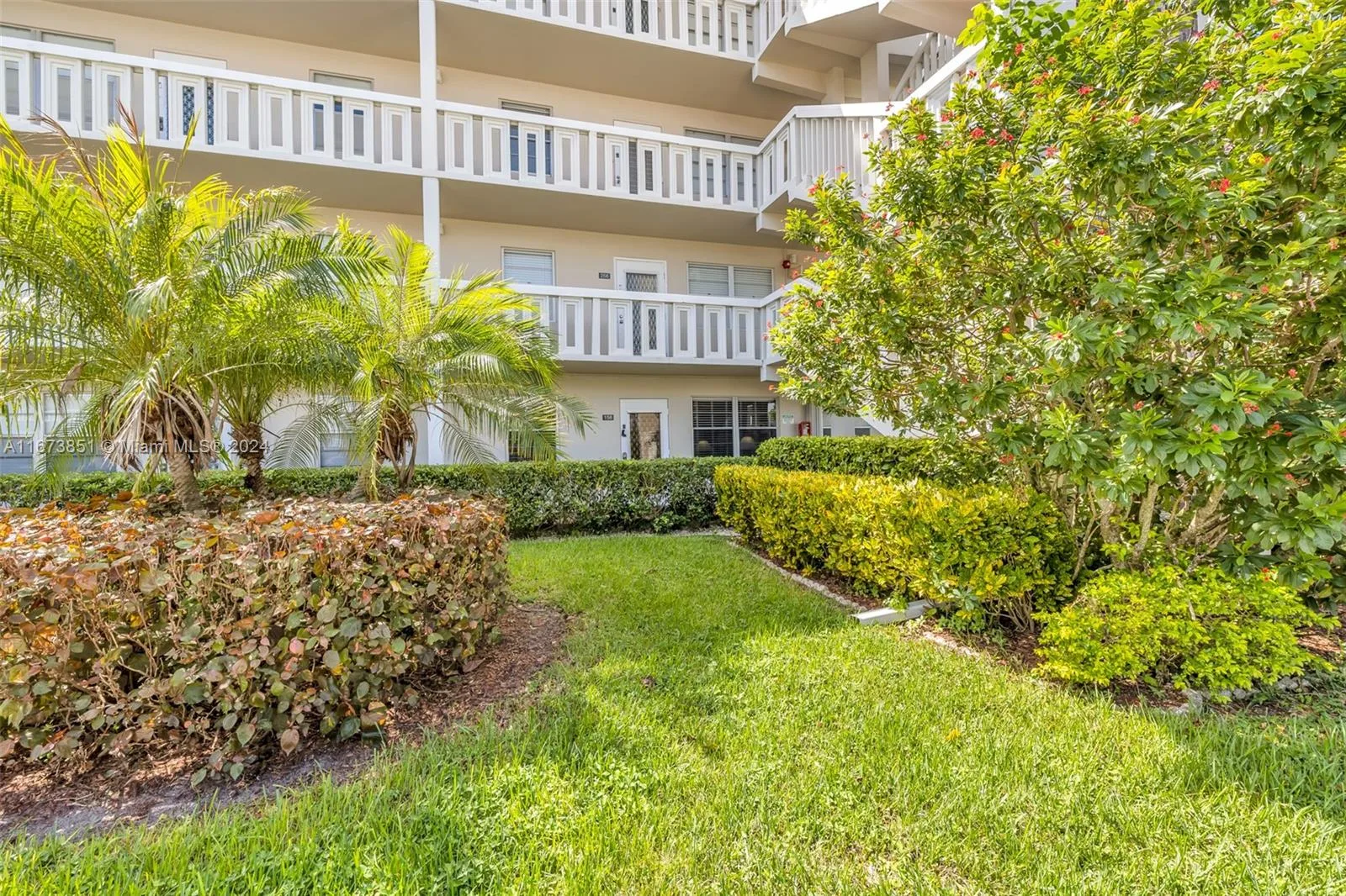 156 E Grantham  E # 156, Deerfield Beach, FL 33442 photo 10