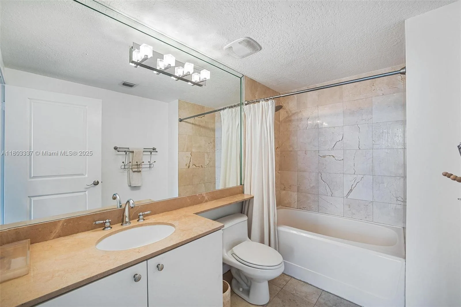 170 SE 14th St # 2805, Miami, FL 33131 photo 13