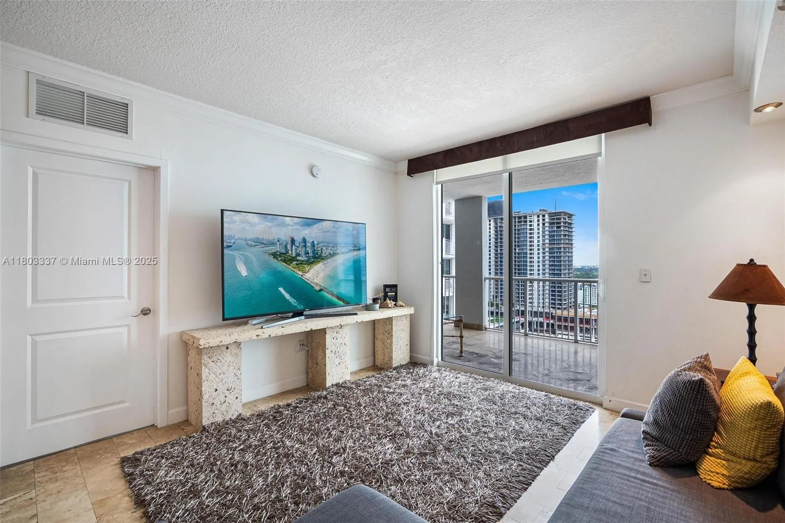 170 SE 14th St # 2805, Miami, FL 33131 photo 3