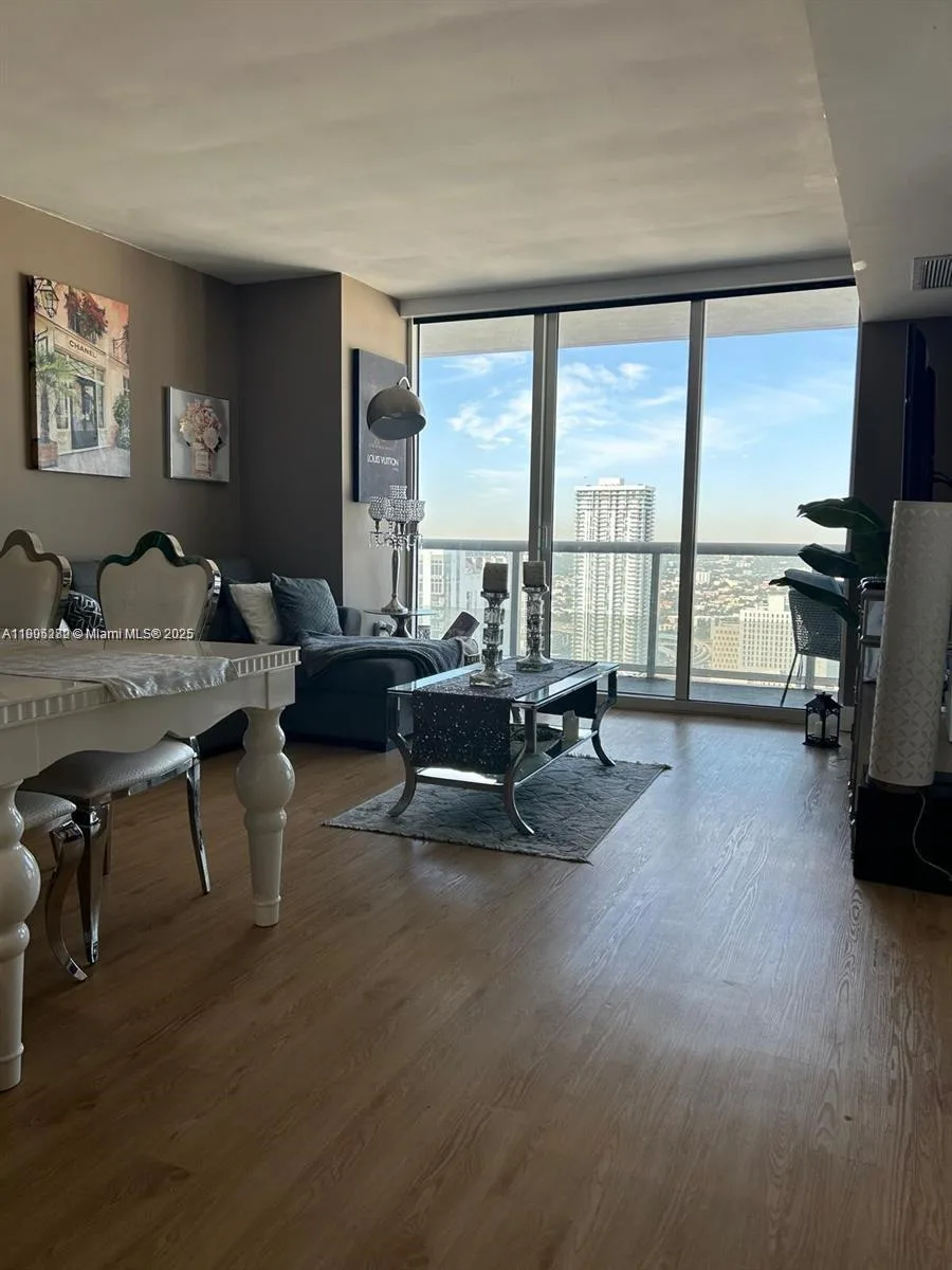50 Biscayne Blvd # 4607, Miami, FL 33132 photo 11