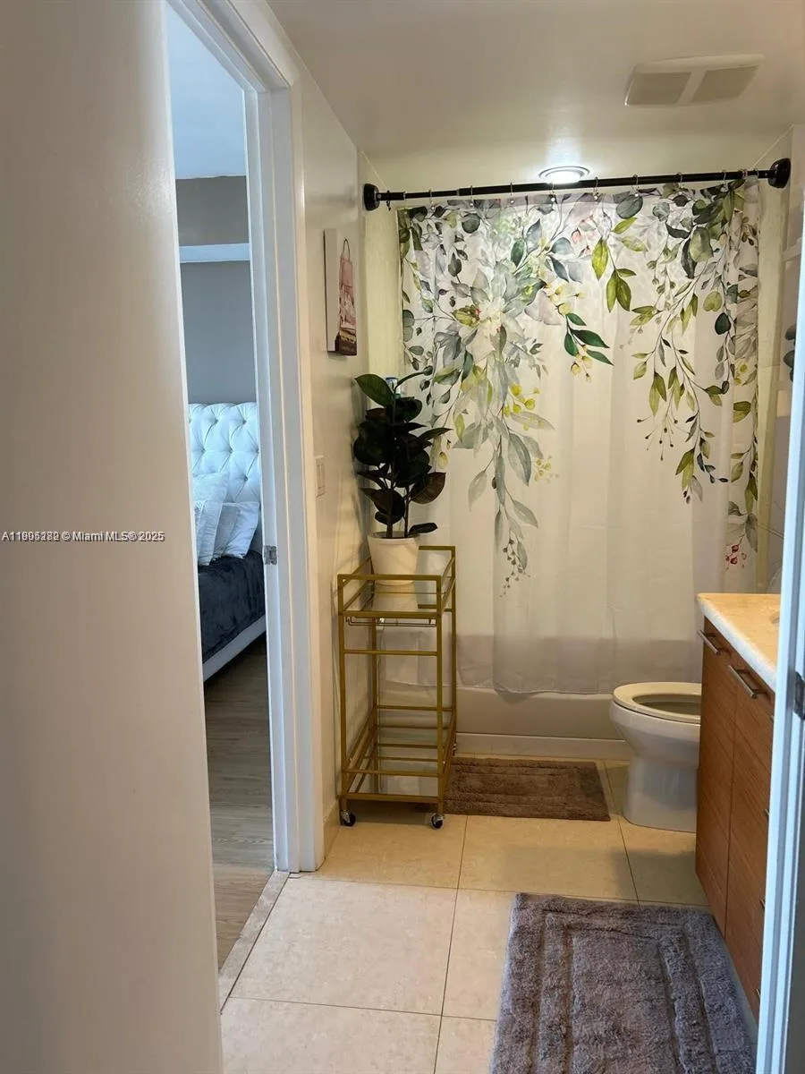50 Biscayne Blvd # 4607, Miami, FL 33132 photo 8