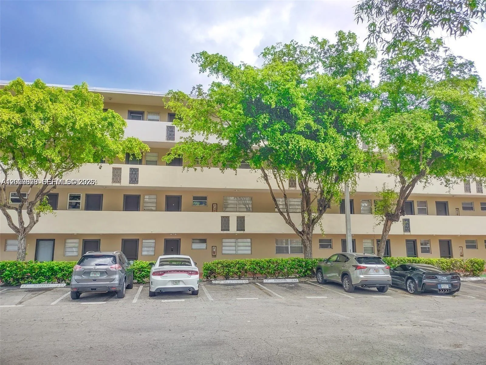 1710 NE 191st St # 103-3, Miami, FL 33179 photo 2