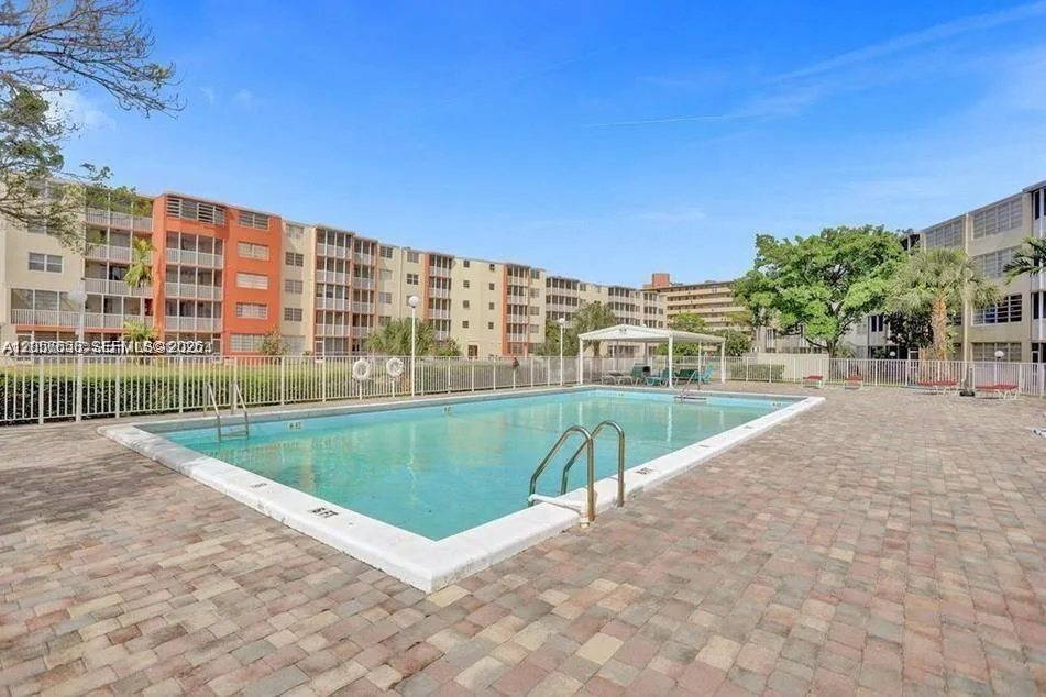 1710 NE 191st St # 103-3, Miami, FL 33179 photo 4