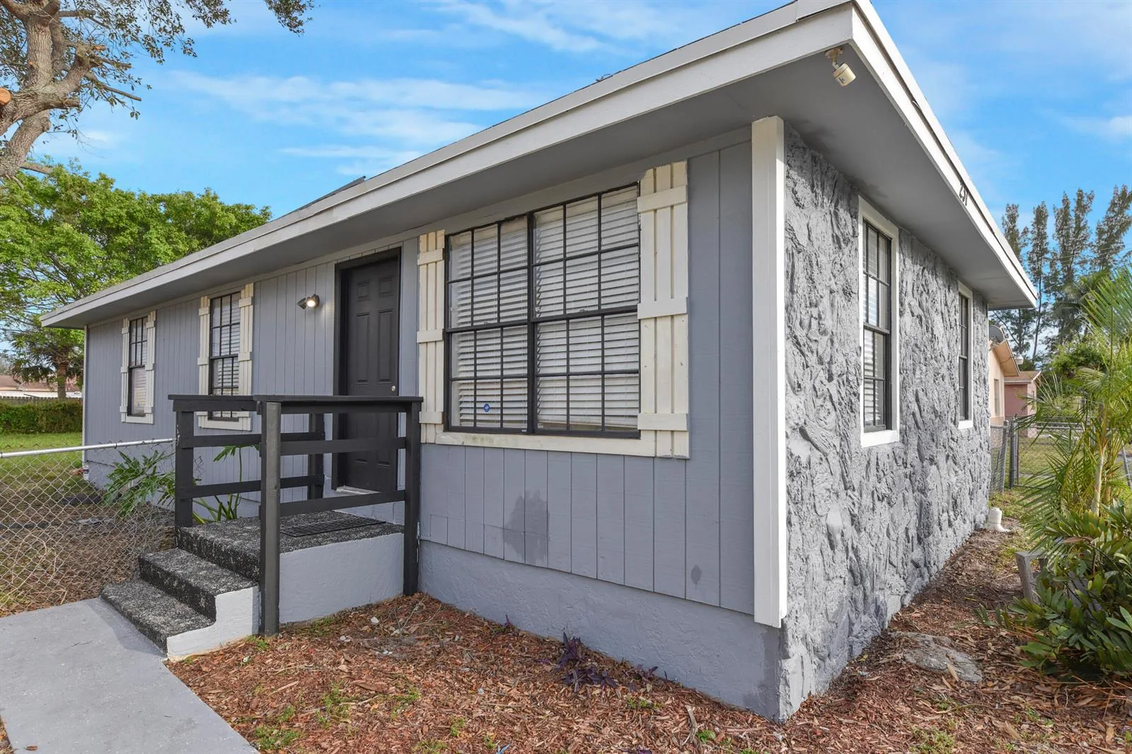 237 SW 11th Avenue, Delray Beach, FL 33444