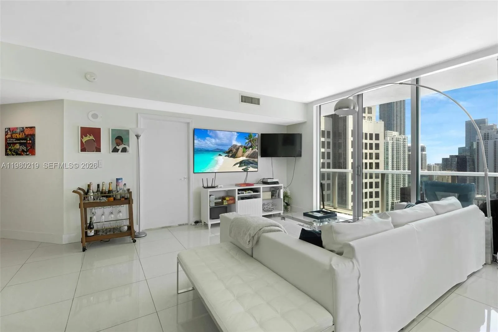 55 SE 6th St # 3102, Miami, FL 33131 photo 2