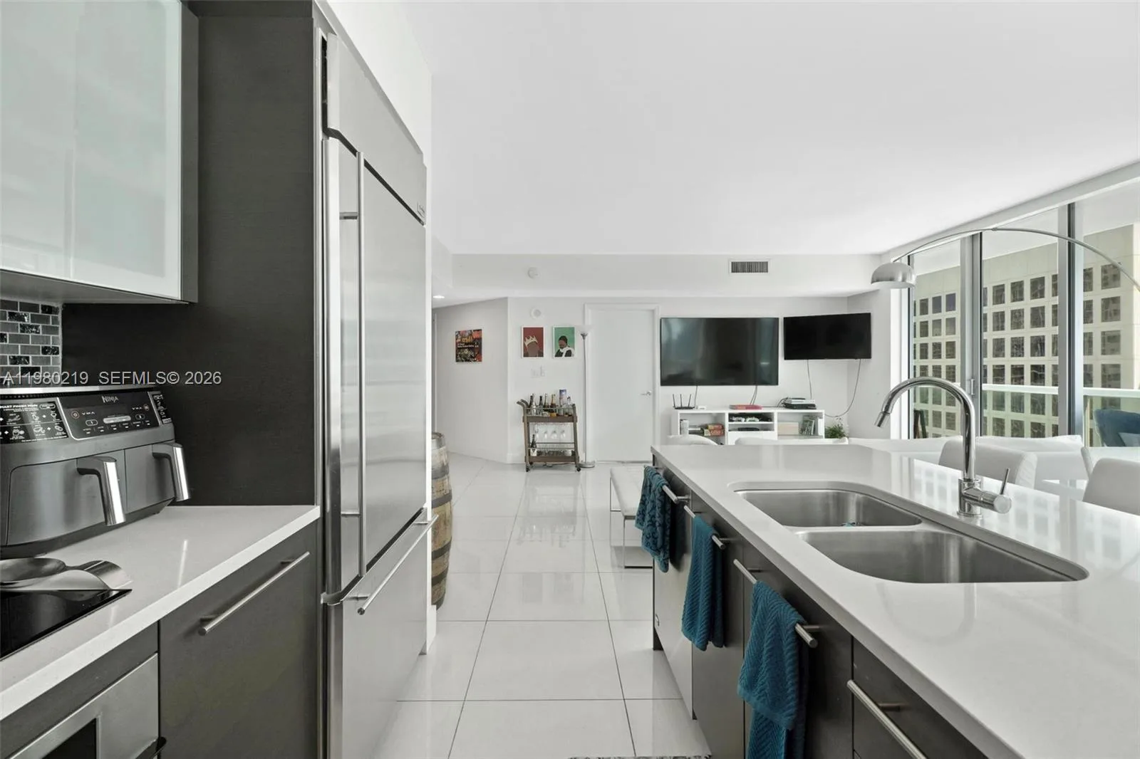 55 SE 6th St # 3102, Miami, FL 33131 photo 7