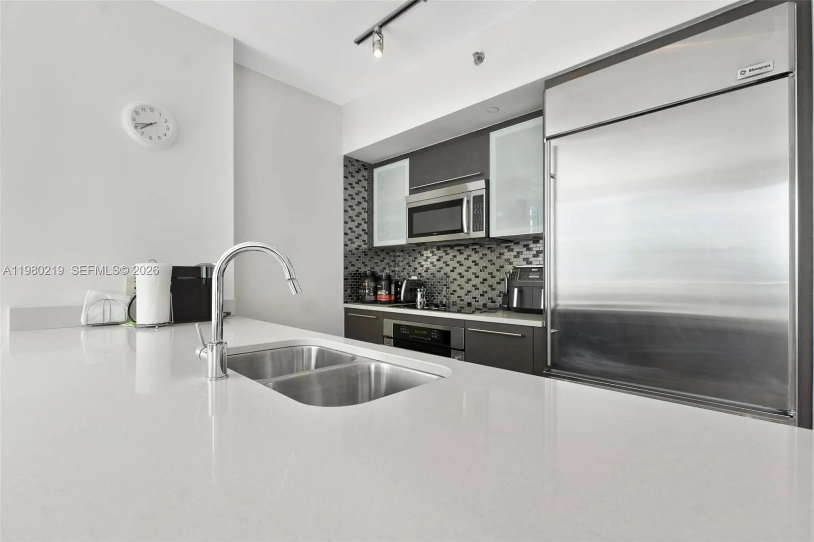 55 SE 6th St # 3102, Miami, FL 33131 photo 8