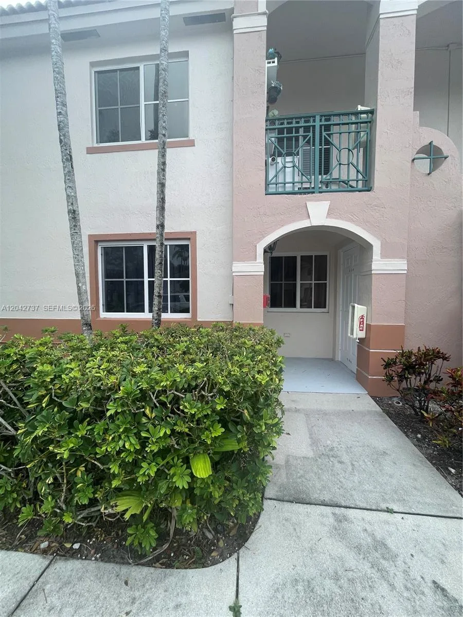 2151 NW 77th Way # 102, Pembroke Pines, FL 33024