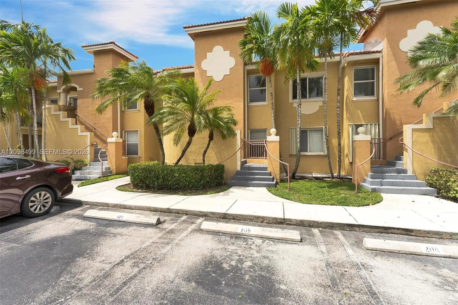 7851 NW 6th St # 205B, Pembroke Pines, FL 33024