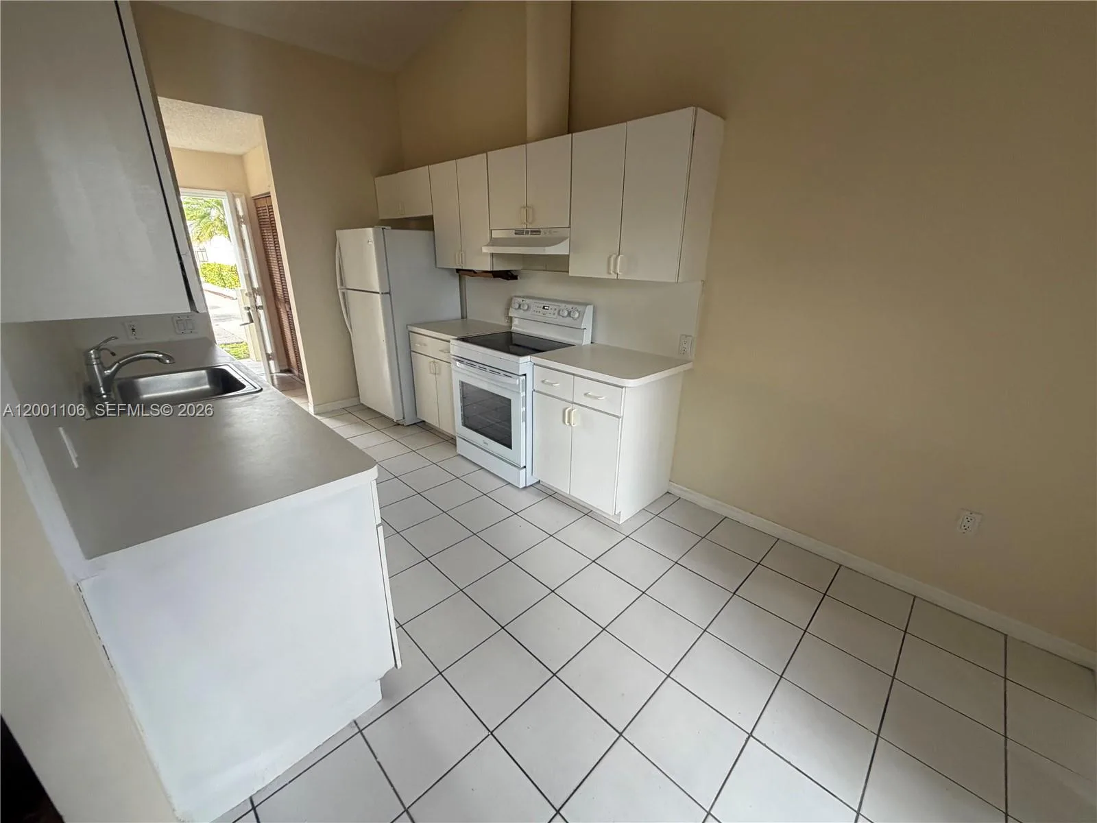 960 NE 214th Ln # 960-04, Miami, FL 33179 photo 10