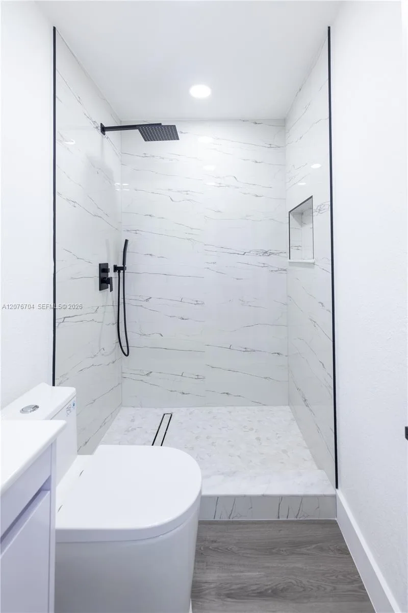 1029 NW 42nd St, Miami, FL 33127 photo 9