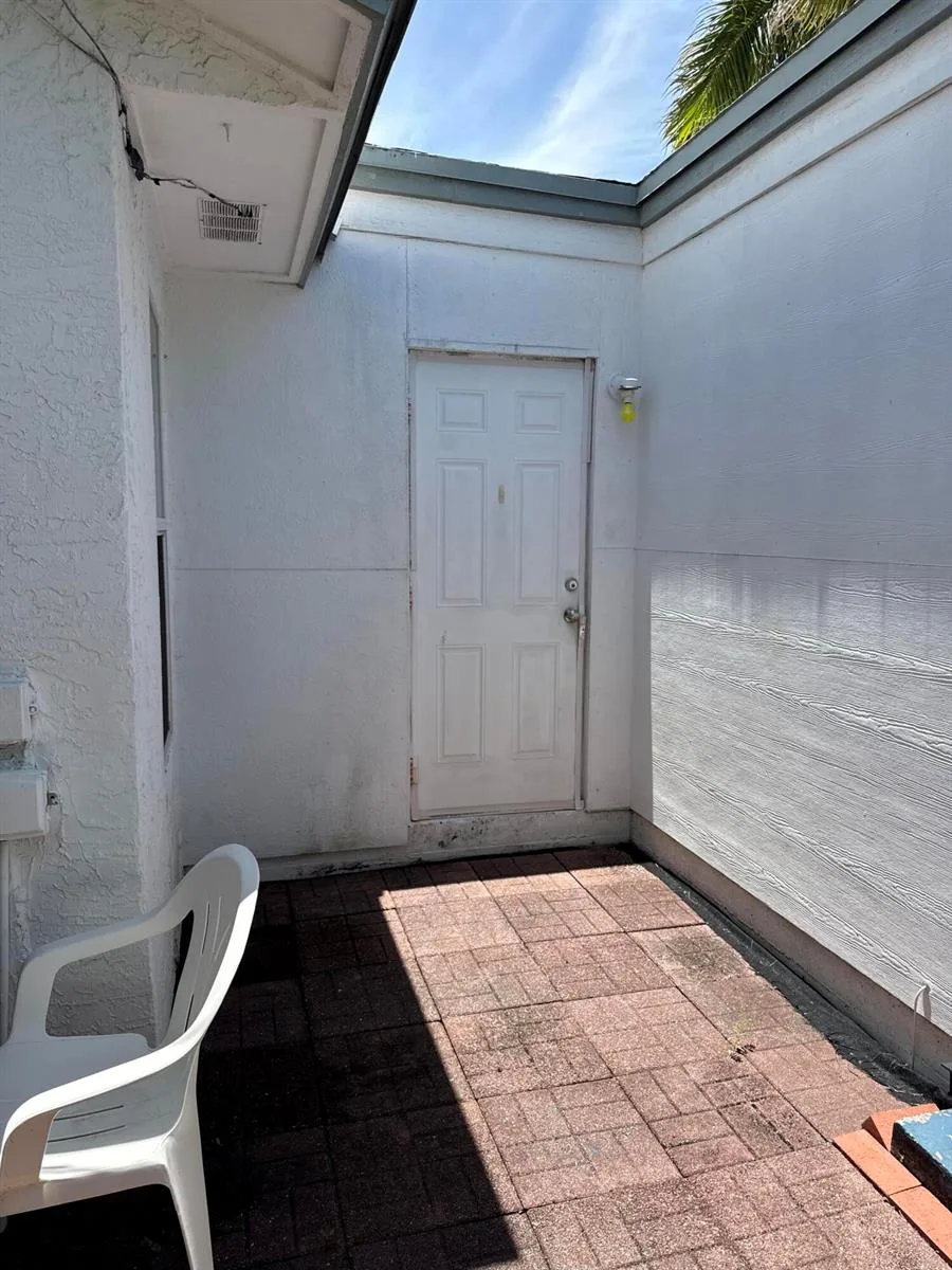 141 Ipswich Street # 3, Boca Raton, FL 33487 photo 4