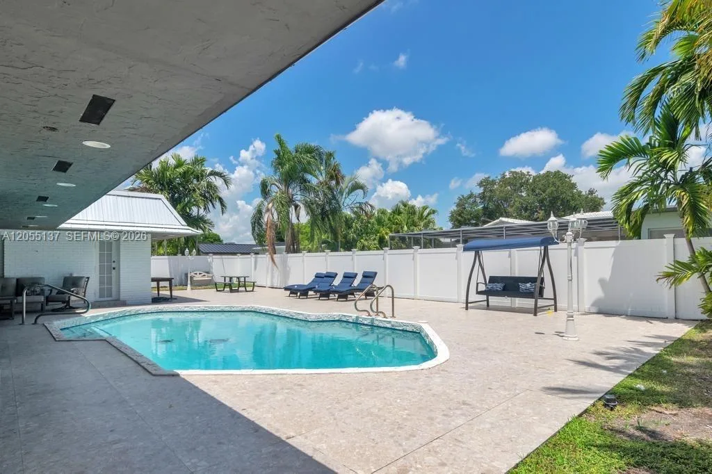 3321 N 37th St, Hollywood, FL 33021 photo 13