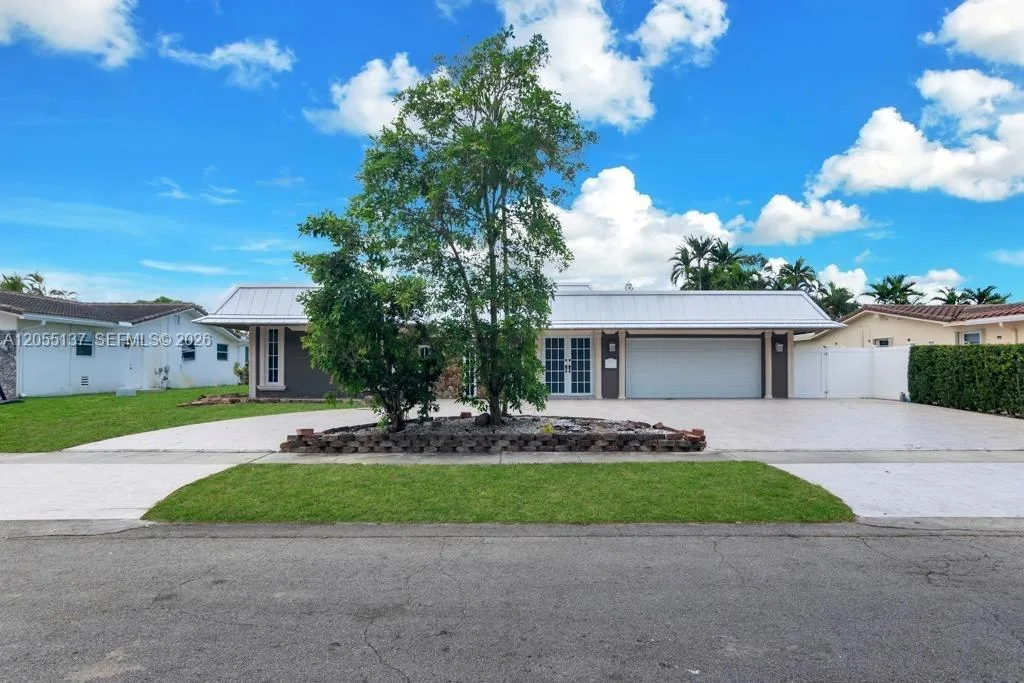 3321 N 37th St, Hollywood, FL 33021 photo 2