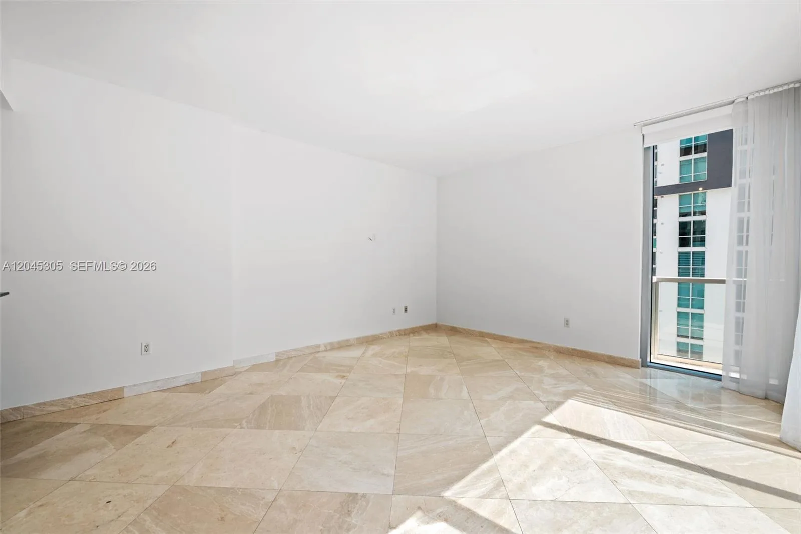 1050 Brickell Ave # 3314, Miami, FL 33131 photo 10