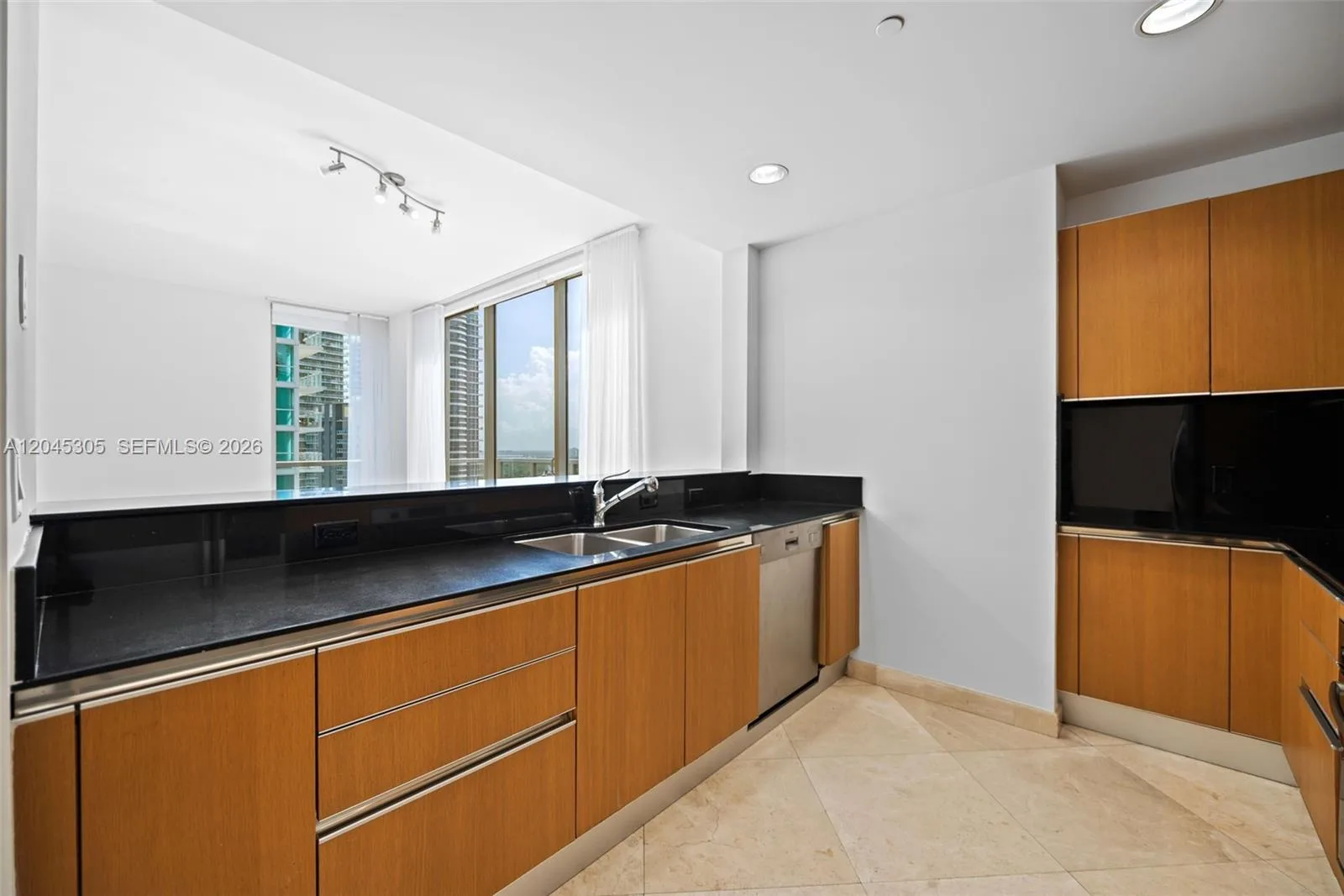 1050 Brickell Ave # 3314, Miami, FL 33131 photo 7