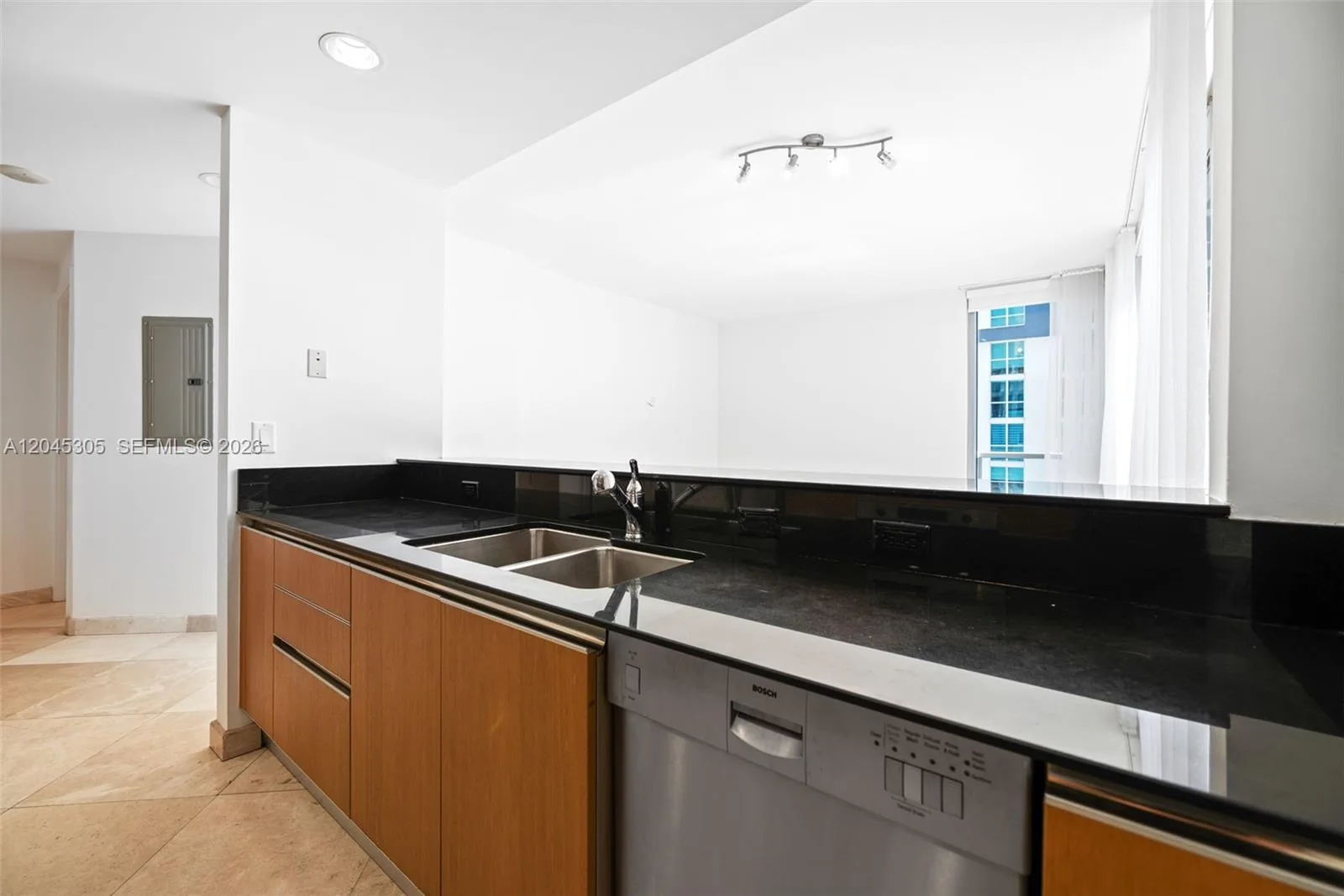 1050 Brickell Ave # 3314, Miami, FL 33131 photo 9