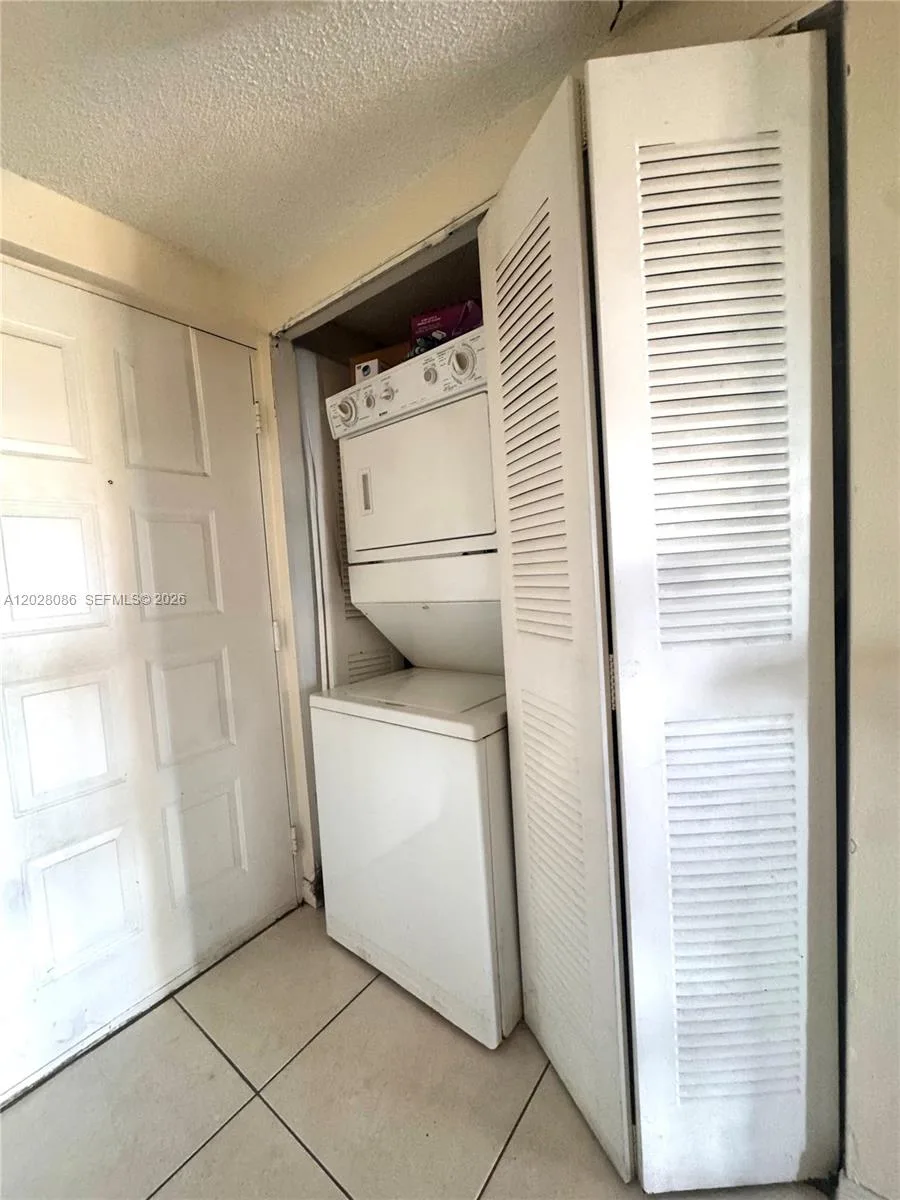 8290 Lake Dr # 506, Doral, FL 33166 photo 2