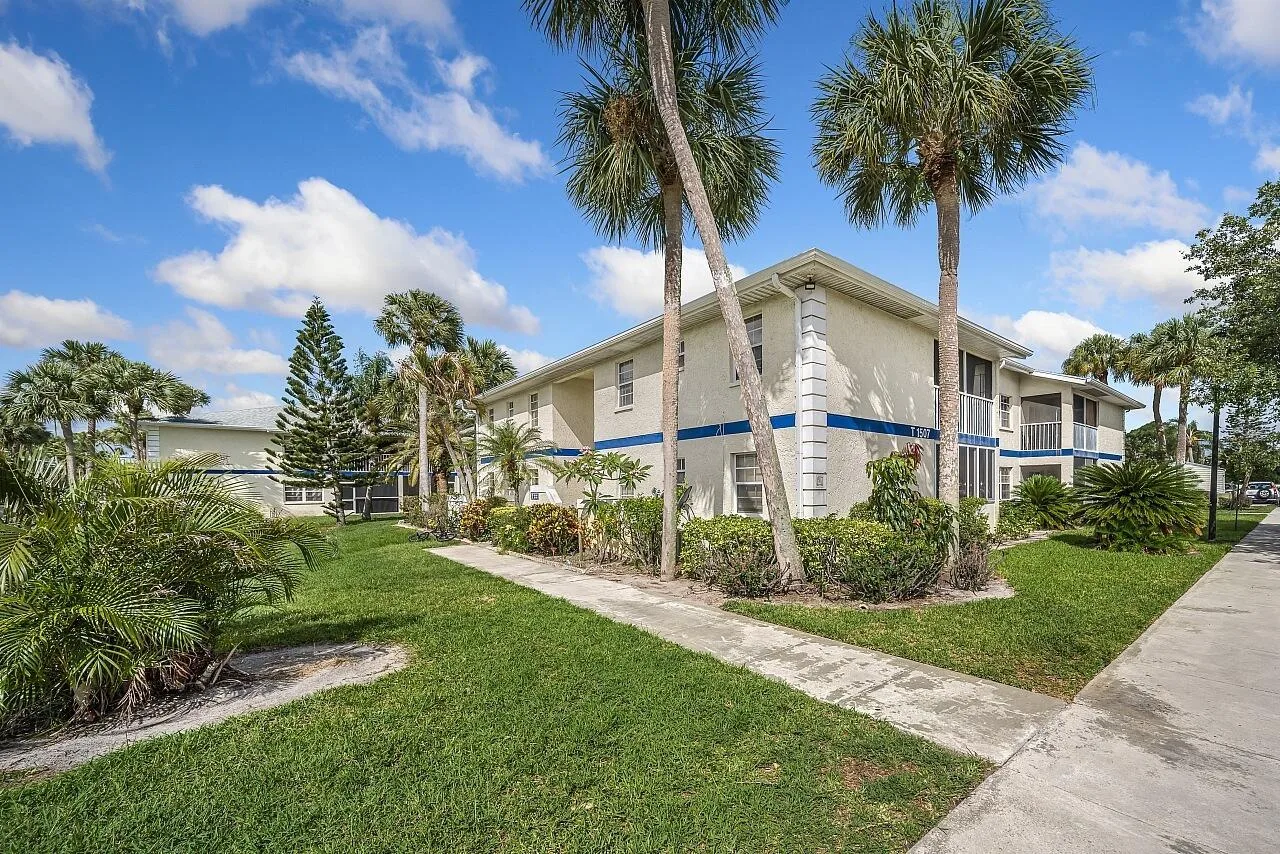 1507 SE Royal Green Circle # 102, Port St. Lucie, FL 34952