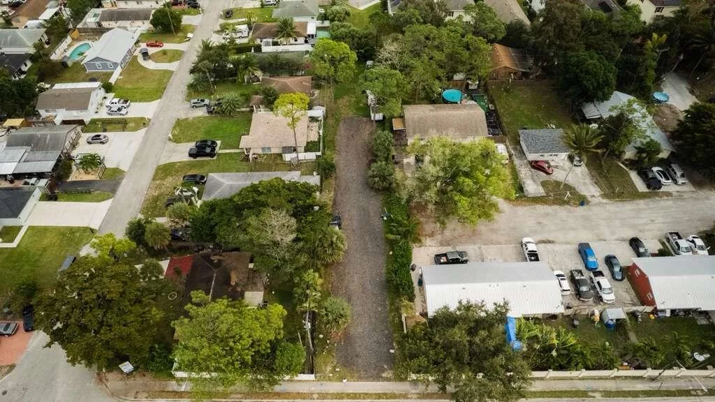 3630 S Haverhill Road, FL 33463