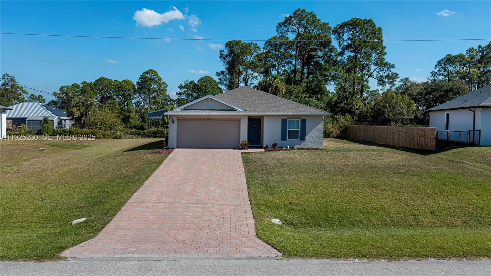 6058 S Moss Circle, La Belle, FL 33935 photo 3