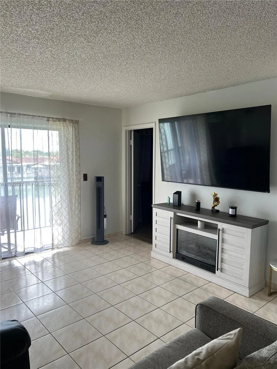 6465 W 27th Ave # 43-202, Hialeah, FL 33016