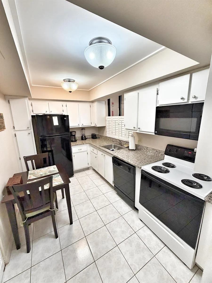 3452 NE Causeway Boulevard # 102, Hutchinson Island, FL 34957