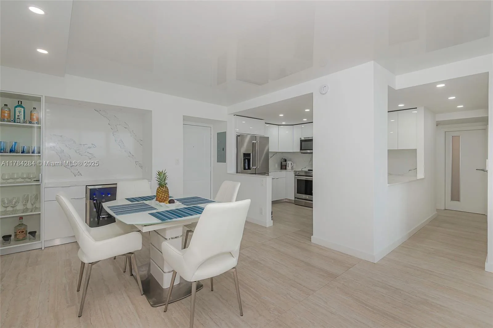 100 Bayview Dr # 825, Sunny Isles Beach, FL 33160 photo 8