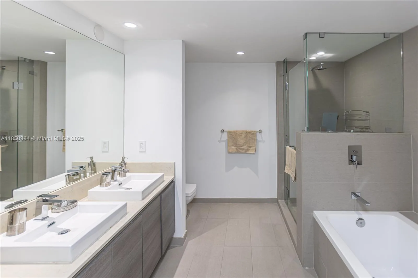 1080 Brickell # 3906, Miami, FL 33131 photo 10
