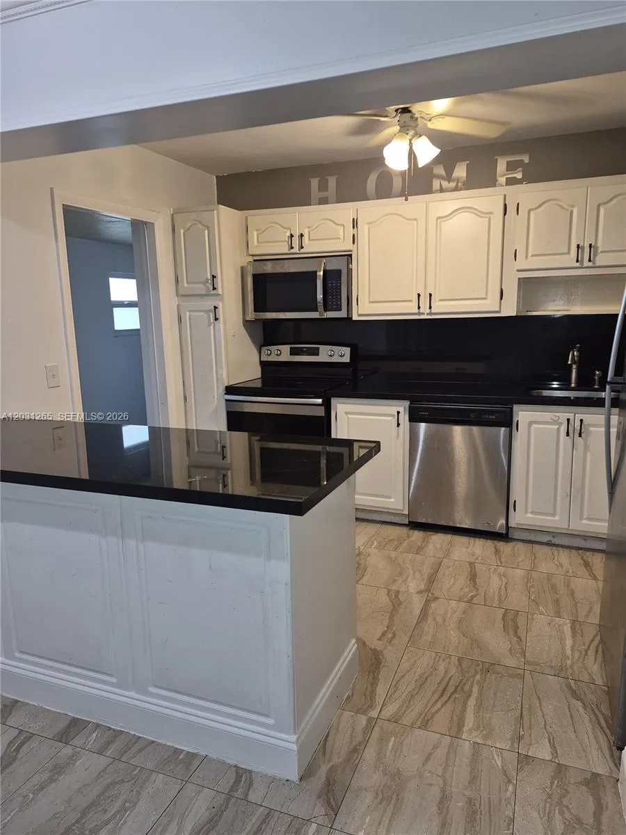 3035 NW 68th St # 12D, Fort Lauderdale, FL 33309 — zdjęcie 2