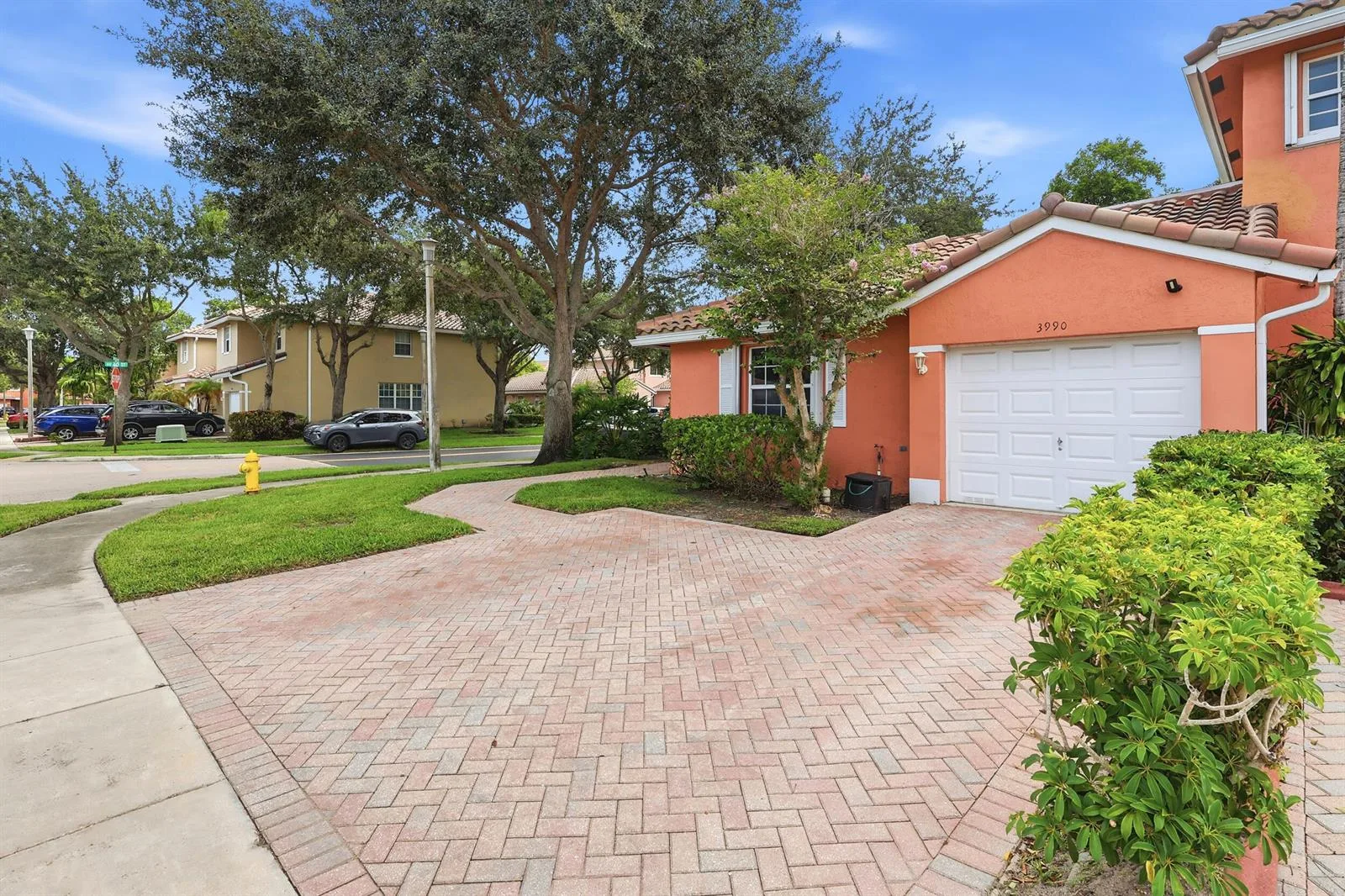 3990 NW 91ST Terrace, Sunrise, FL 33351 photo 2