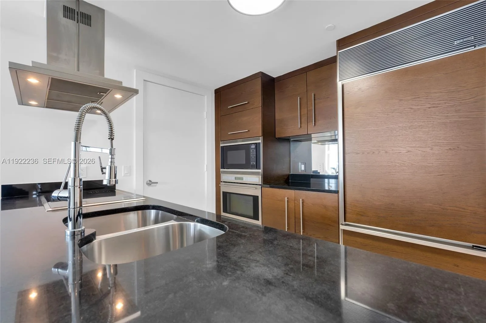 495 Brickell Ave # 3511, Miami, FL 33131 photo 13