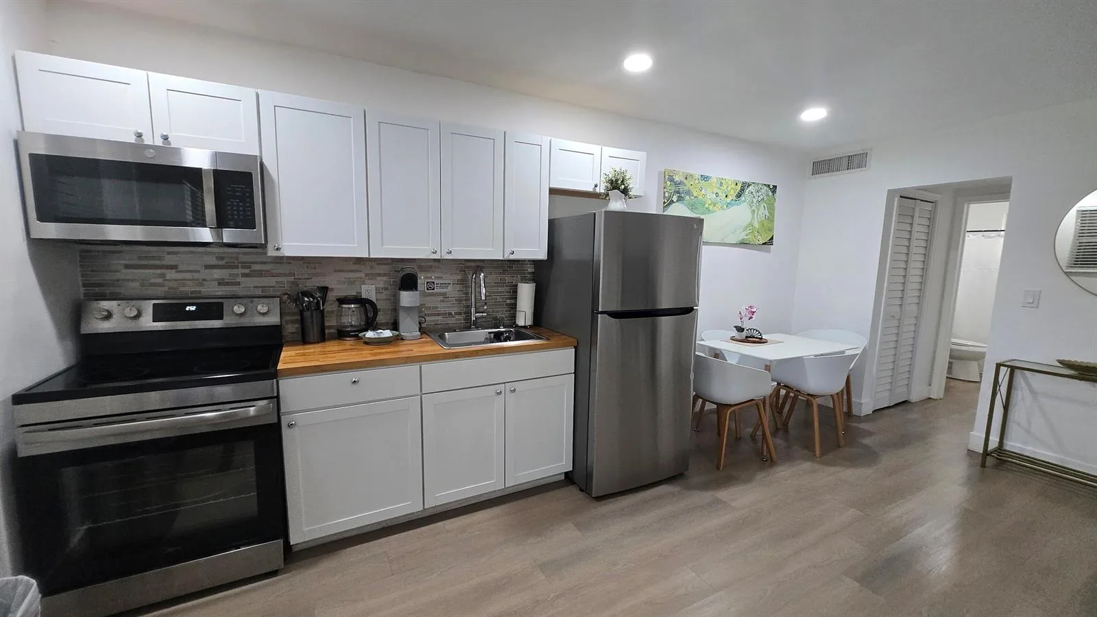 704 NE 8th Street # 10, Hallandale Beach, FL 33009 photo 2