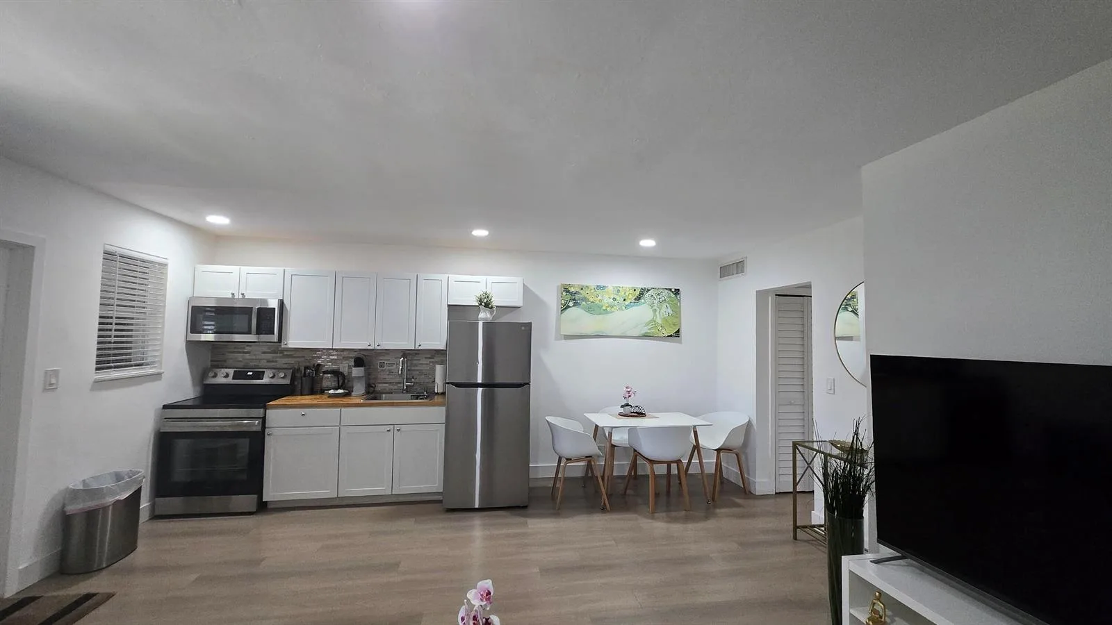 704 NE 8th Street # 10, Hallandale Beach, FL 33009 photo 3