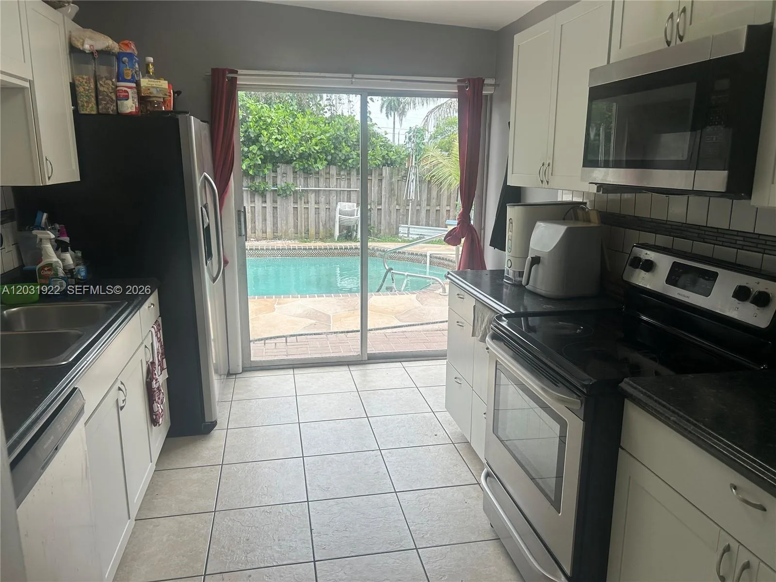 5808 NW 20th St, Margate, FL 33063 photo 2