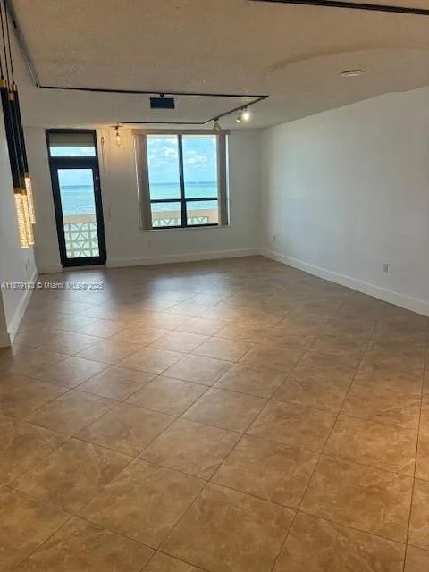 10185 Collins Ave # 917, Bal Harbour, FL 33154 photo 2