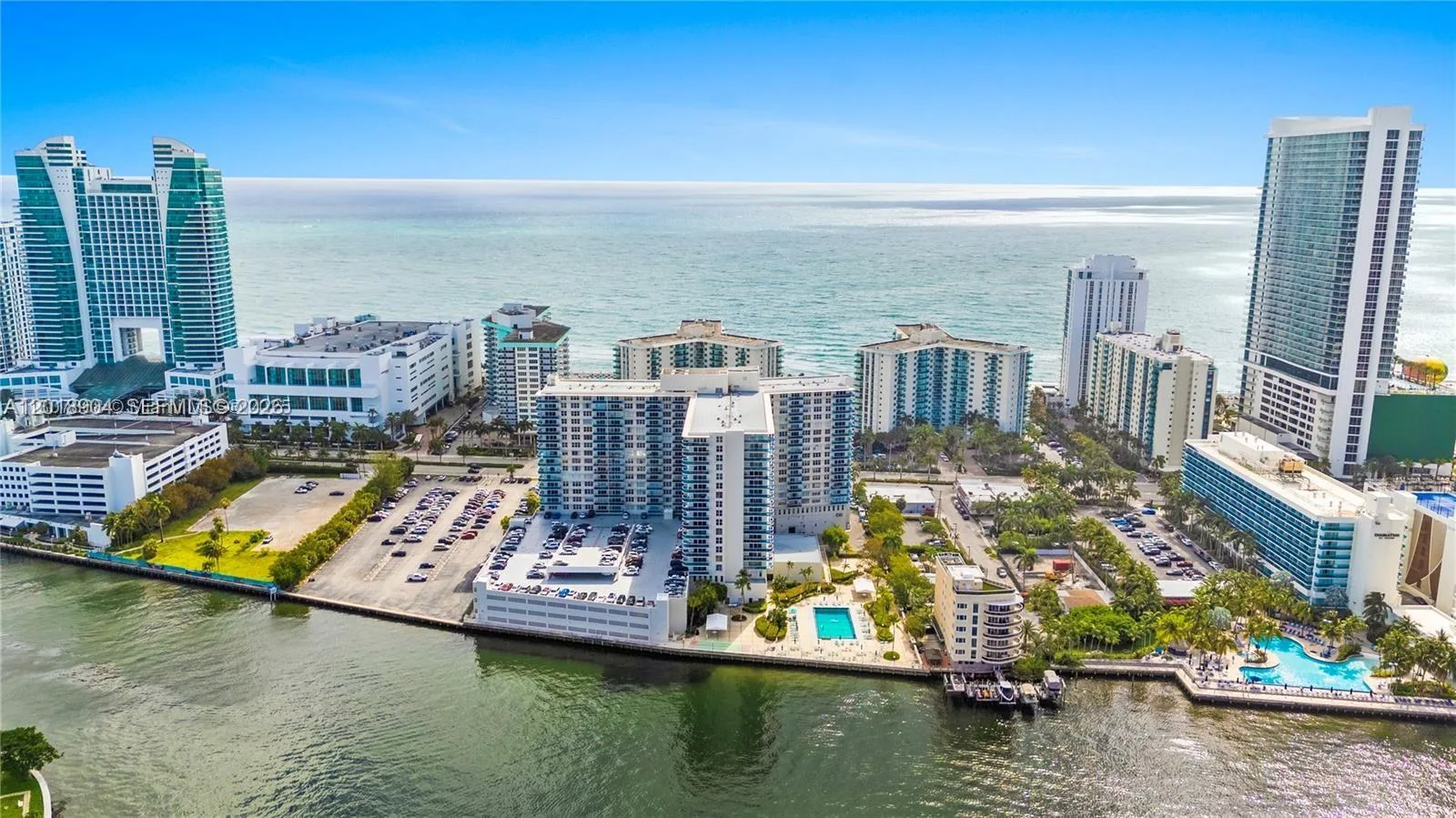 3800 S Ocean Dr # 1423, Hollywood, FL 33019