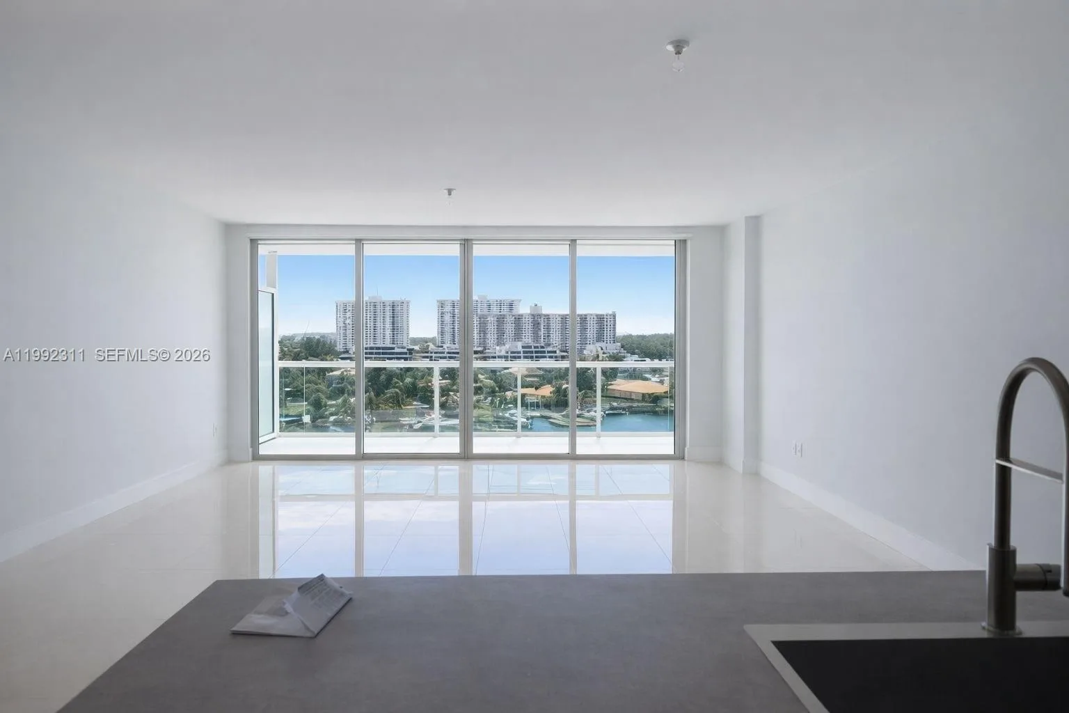 400 Sunny Isles Blvd # 819, Sunny Isles Beach, FL 33160