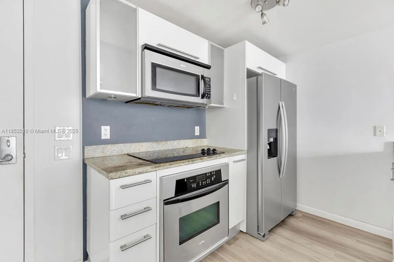 185 SW 7 ST # 1508, Miami, FL 33130 photo 3