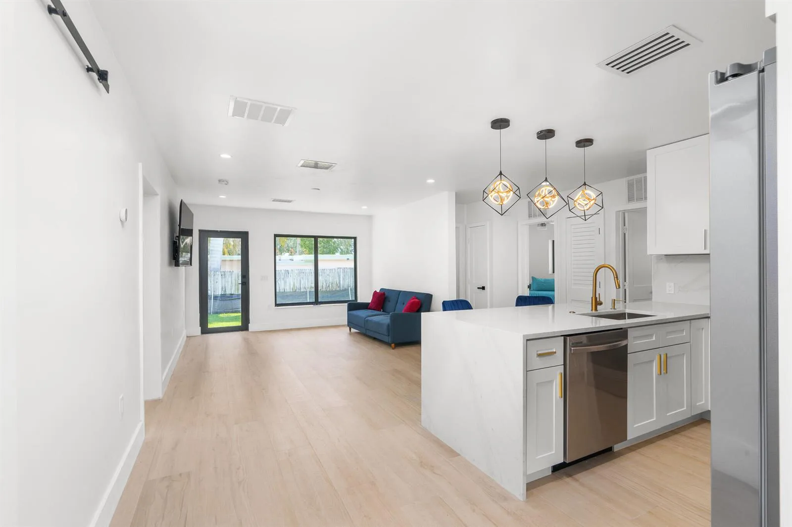 303 DE CARIE Street # 303, Delray Beach, FL 33444 photo 4