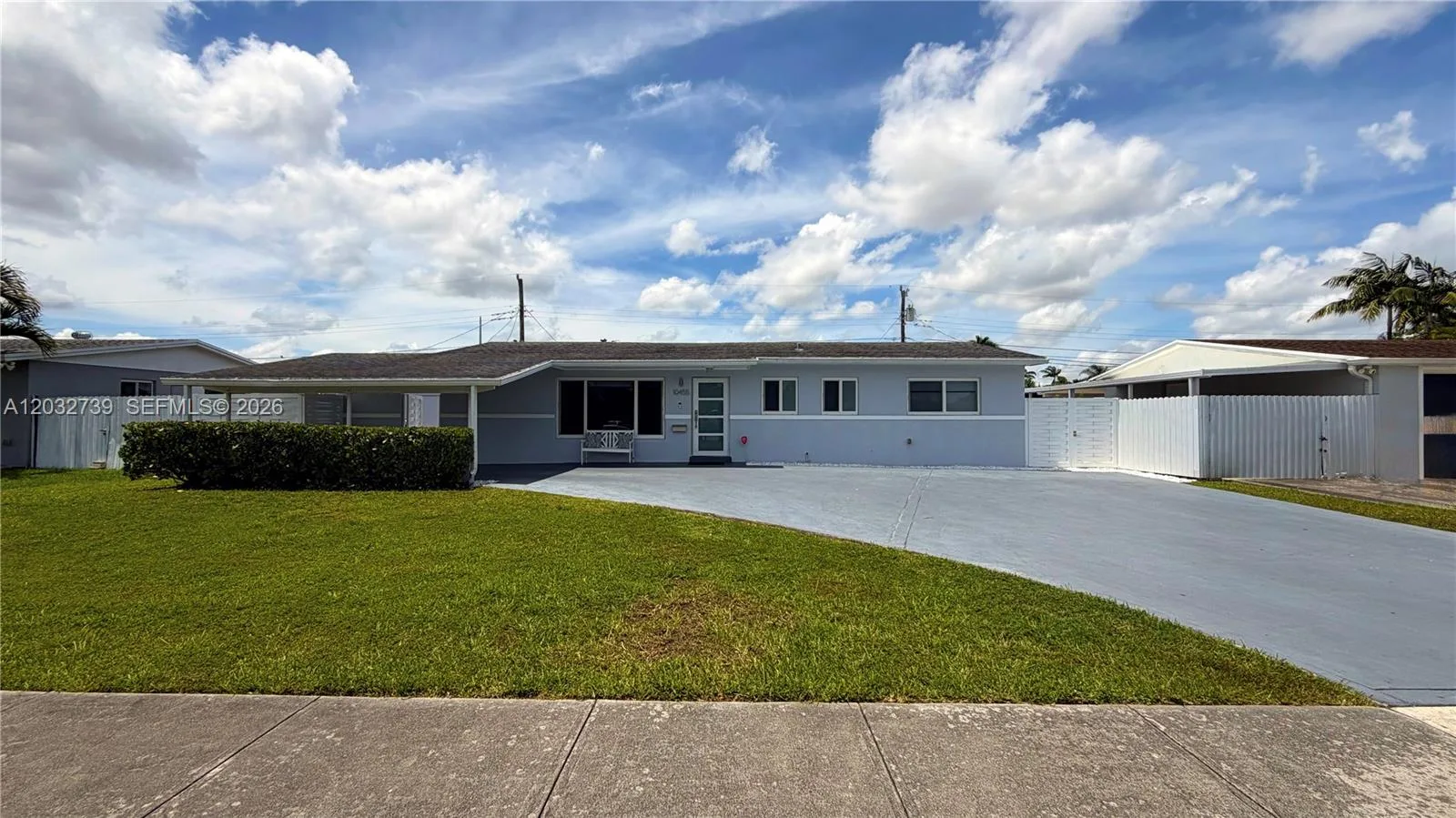 10455 SW 42nd Ter, Miami, FL 33165