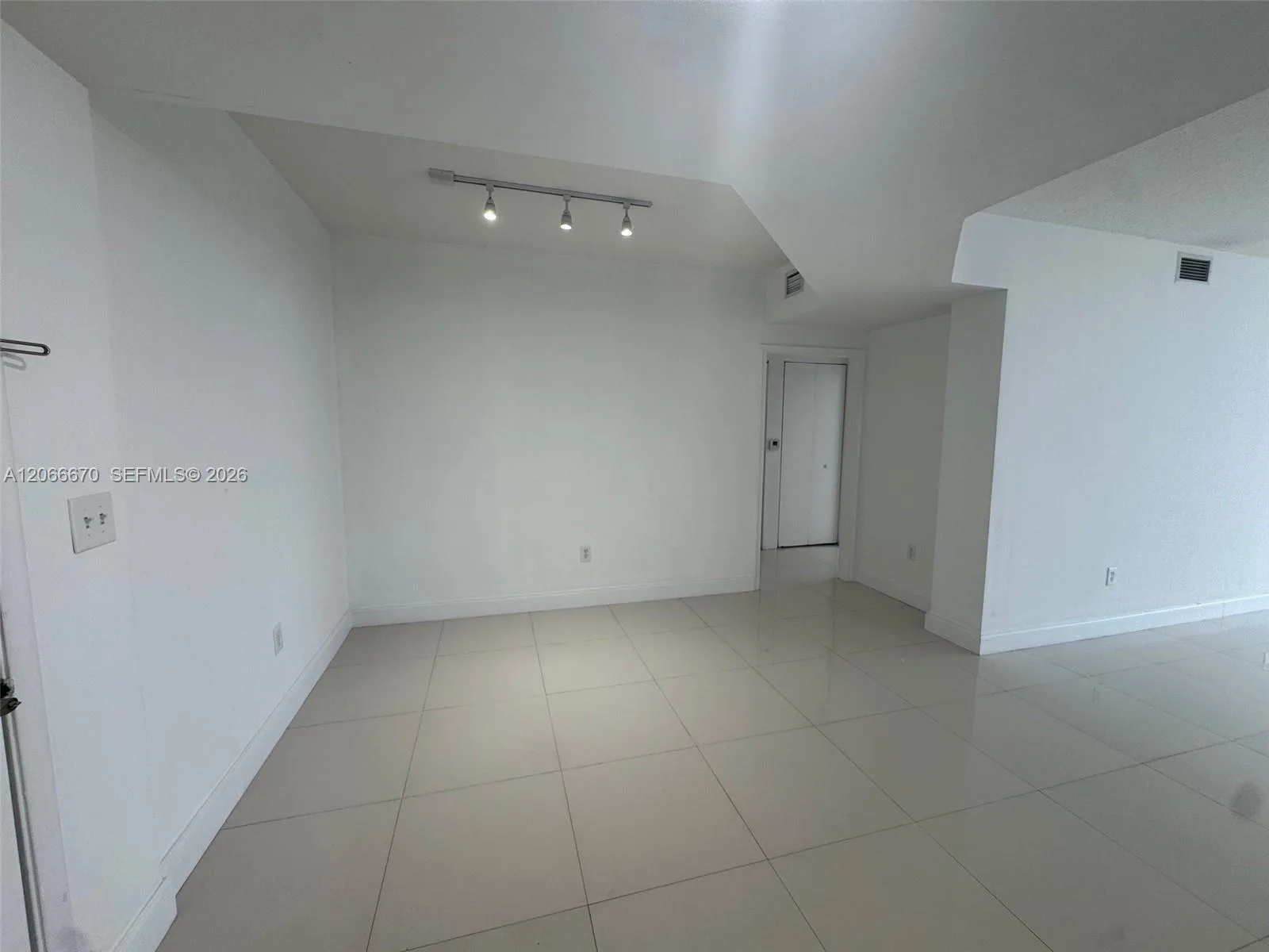 18800 NE 29 AV # 1005, Aventura, FL 33180 photo 3