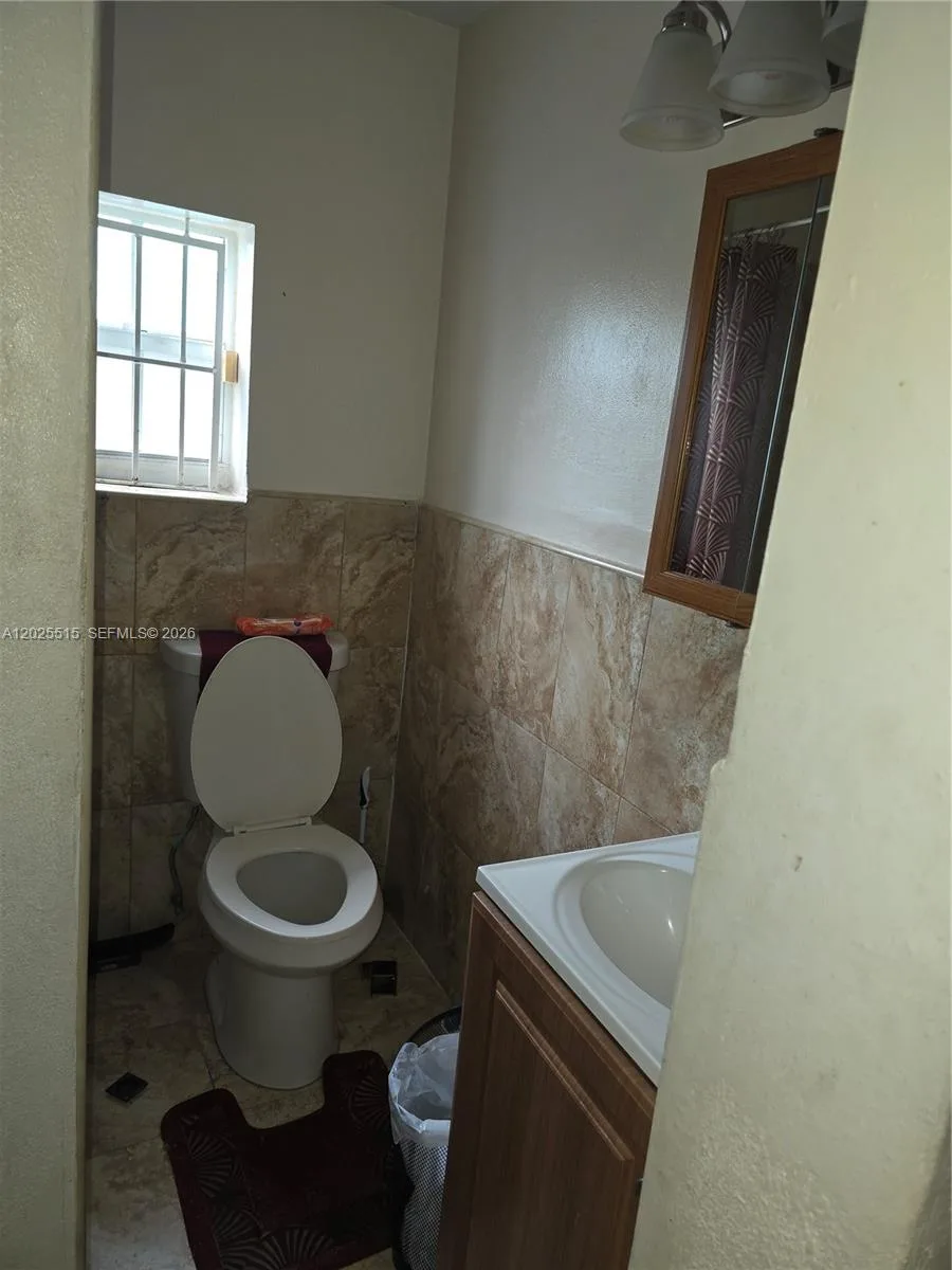 1166 NW 117th St, Miami, FL 33168