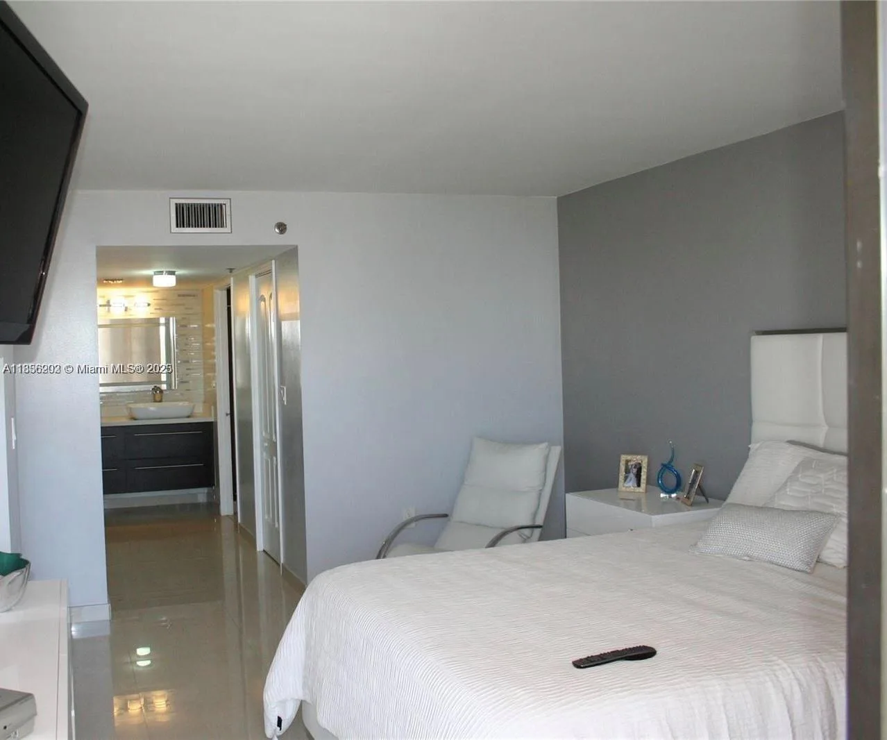 210 174th St # 1506, Sunny Isles Beach, FL 33160 photo 12