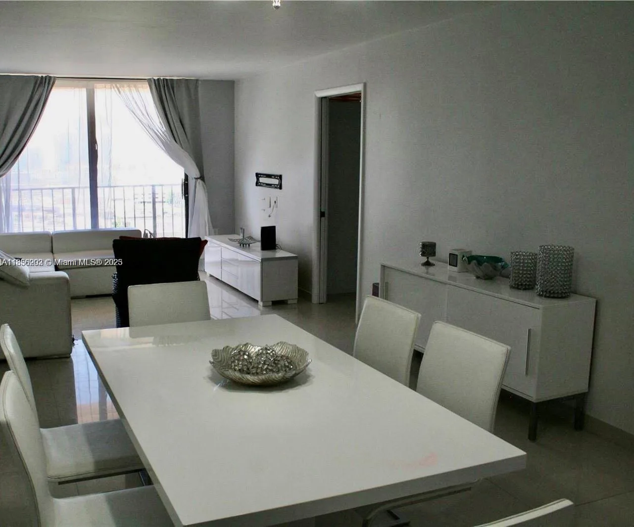 210 174th St # 1506, Sunny Isles Beach, FL 33160 photo 5