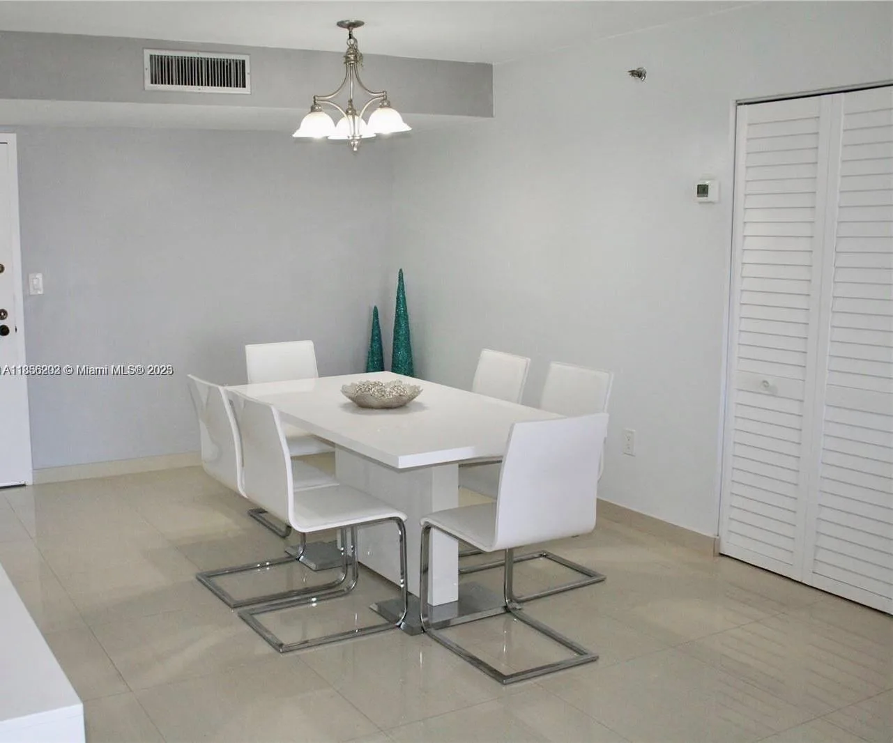 210 174th St # 1506, Sunny Isles Beach, FL 33160 photo 6