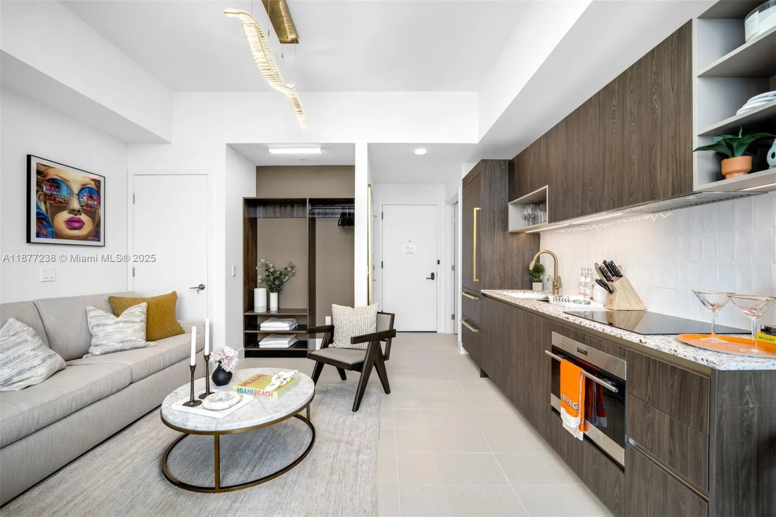 159 NE 6th St # 5112, Miami, FL 33132 photo 2