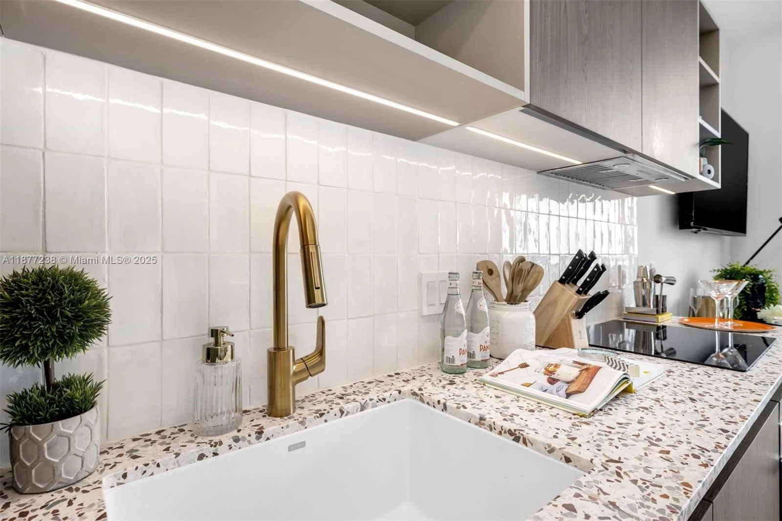 159 NE 6th St # 5112, Miami, FL 33132 photo 6
